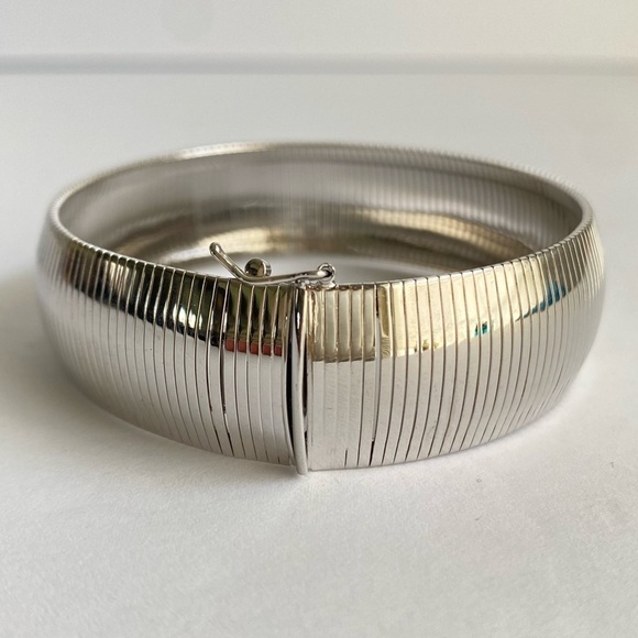 Bellezza Italy Omega Bracelet Itaor Wide Cleopatra Flex Cuff Silver Tone Metal - Picture 6 of 12